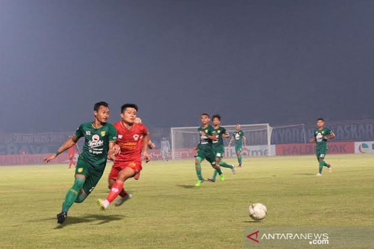 Persebaya menahan tuan rumah Kalteng Putra 1-1