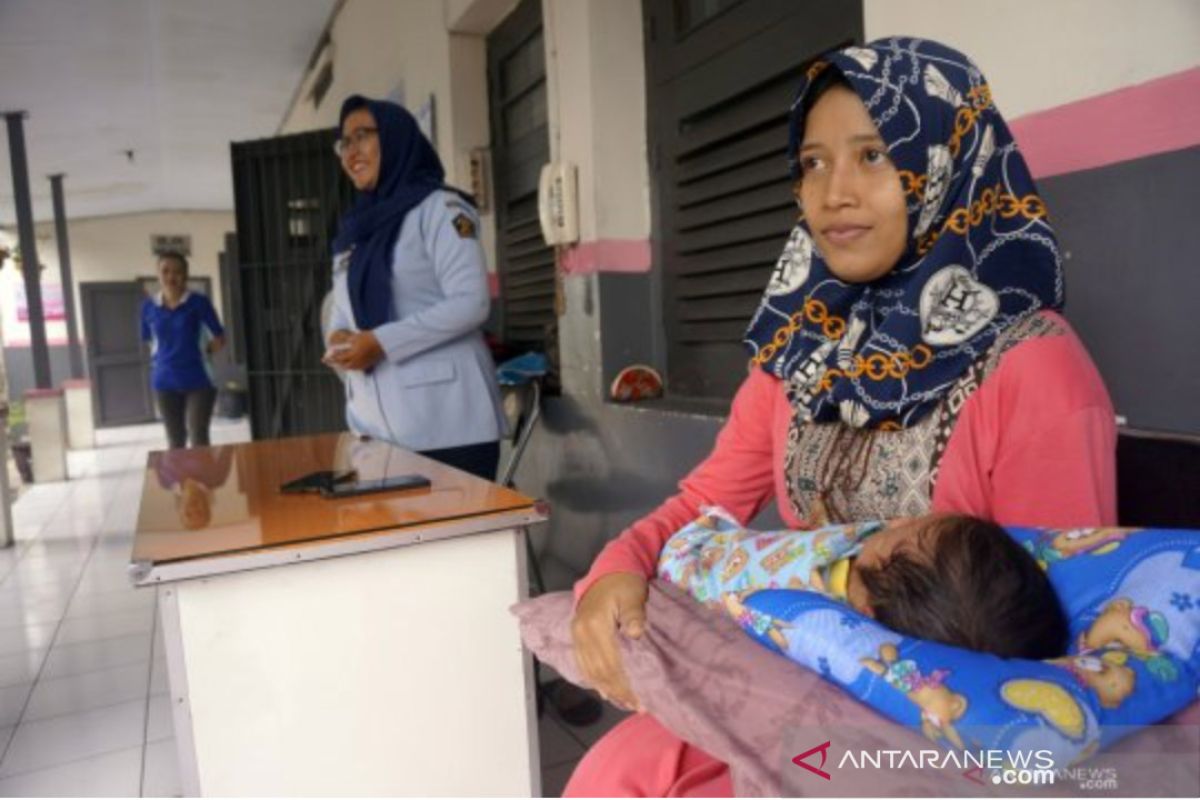 Hakim PN Tulungagung vonis empat tahun penjara ibu rumah tangga penjual narkoba