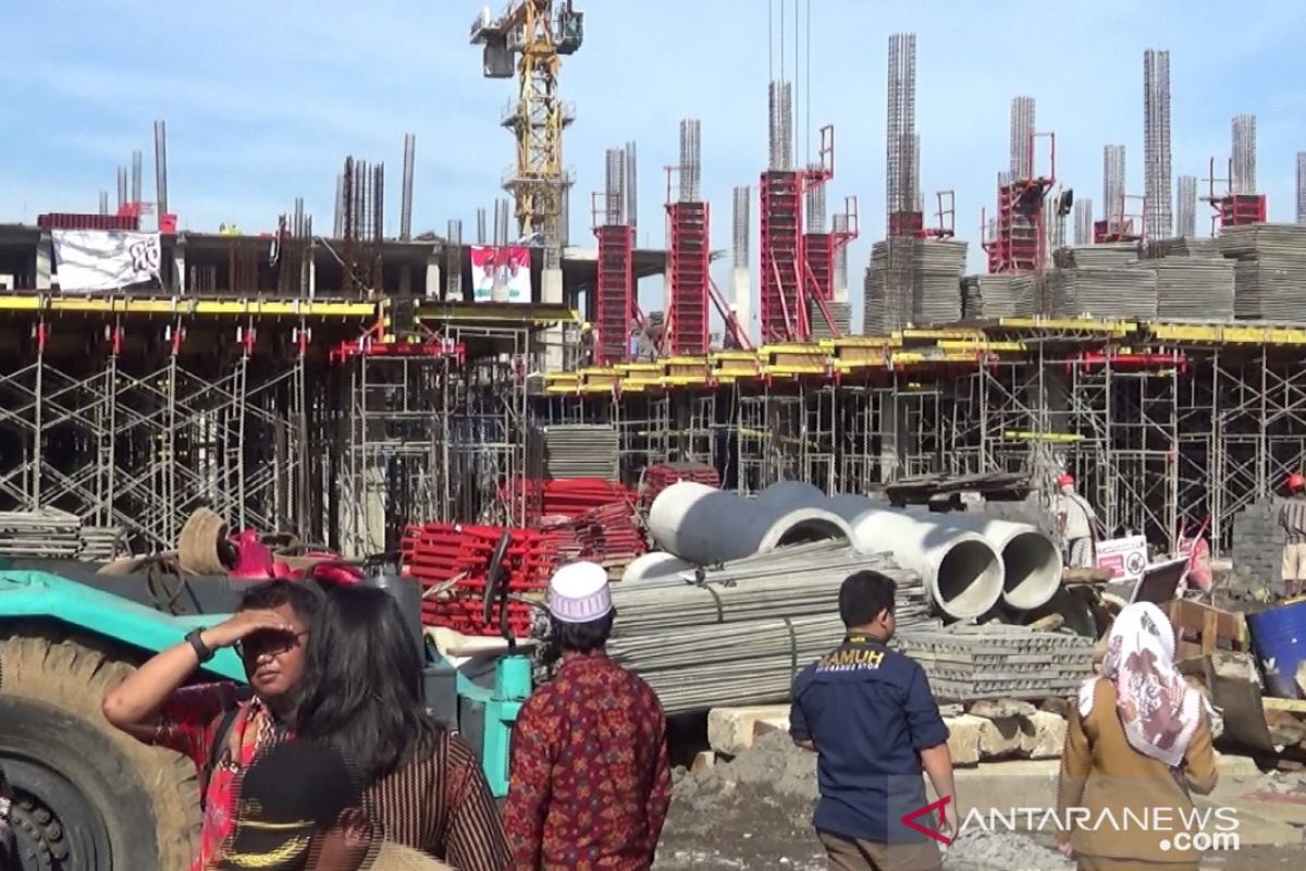 Kontraktor diminta percepat pembangunan pasar semimodern di Kota Sukabumi