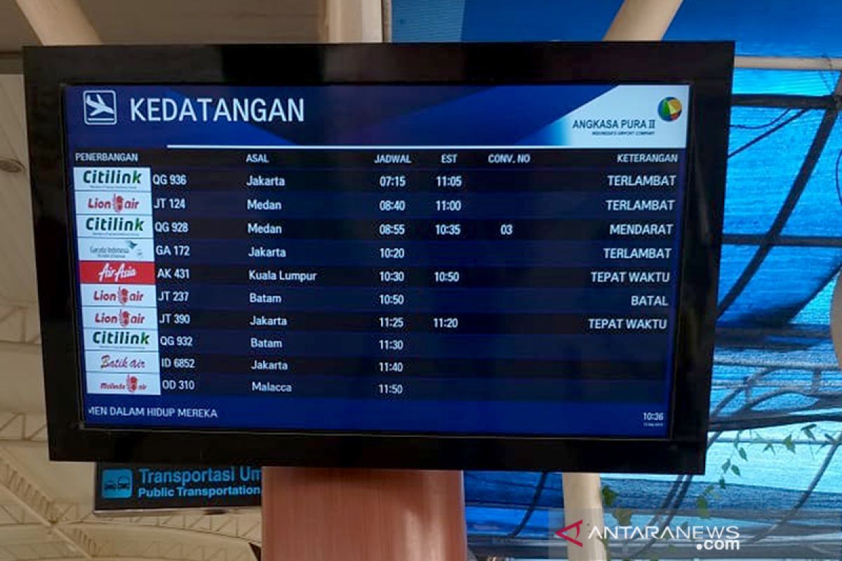 Kabut asap mulai ganggu penerbangan di Bandara Pekanbaru