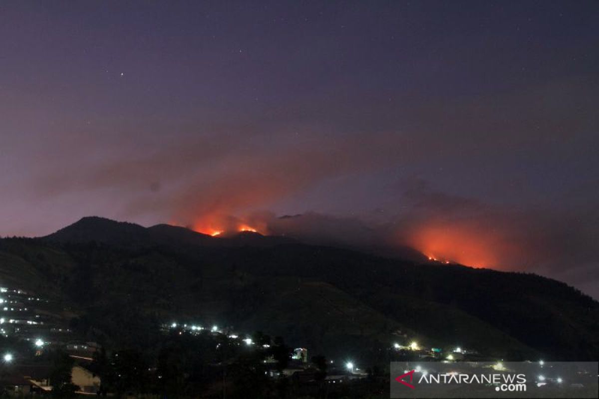 Polres Boyolali turunkan personel pantau kebakaran Merbabu