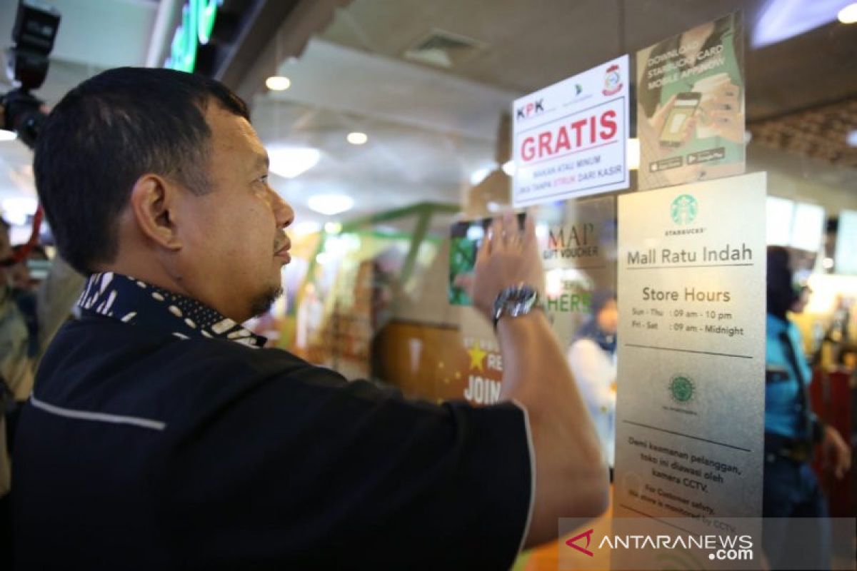 KPK-Pemkot Makassar pasang alat perekam pajak