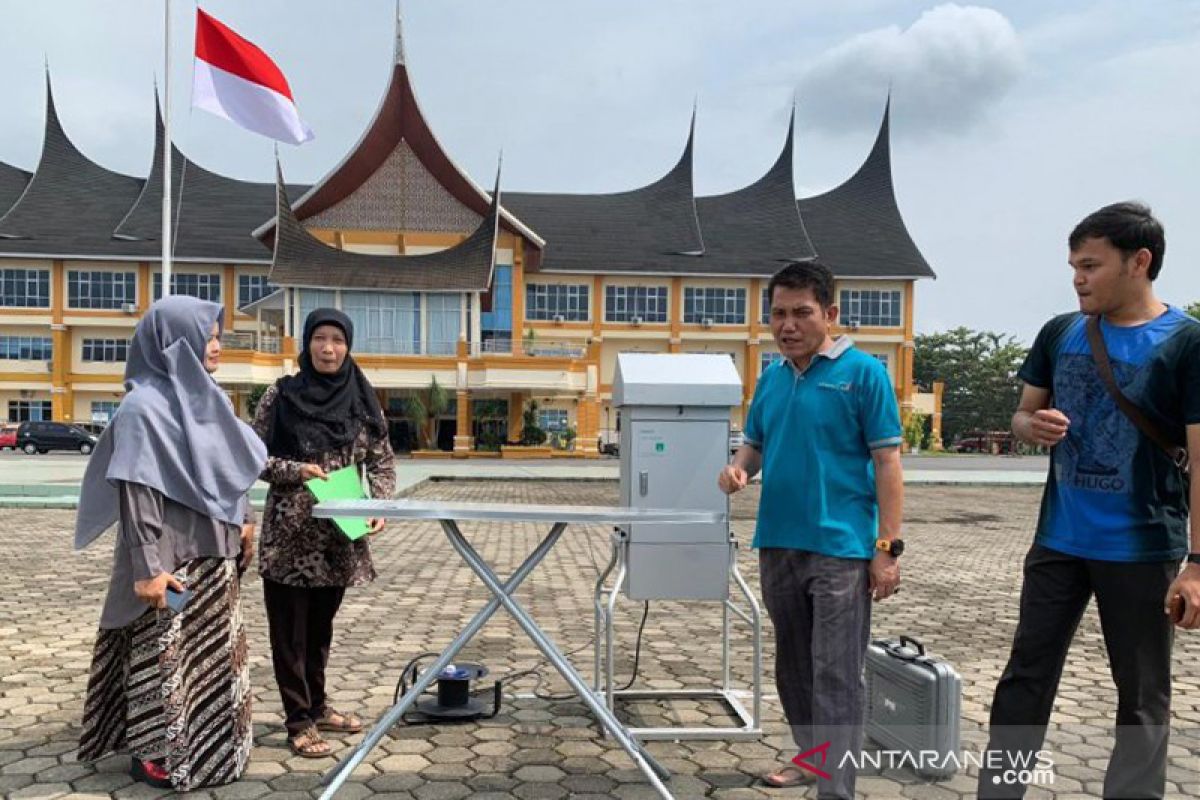 Dinas Lingkungan Hidup Pasaman Barat uji sampel udara