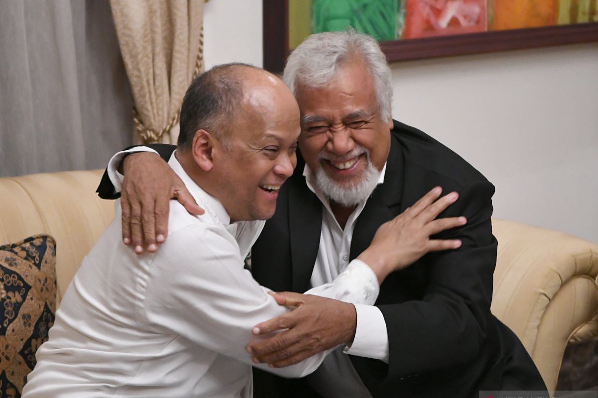 Habibie ever urged Xanana to focus on human resources development