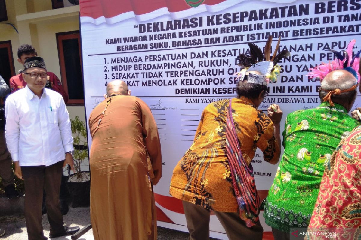 Ormas Nusantara Biak Numfor ikut berperan menjaga Papua tanah damai