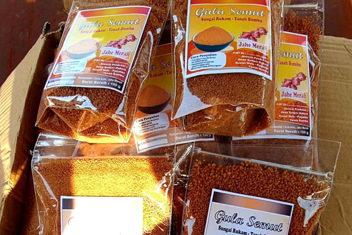 Tanah Bumbu develops brown sugar powder