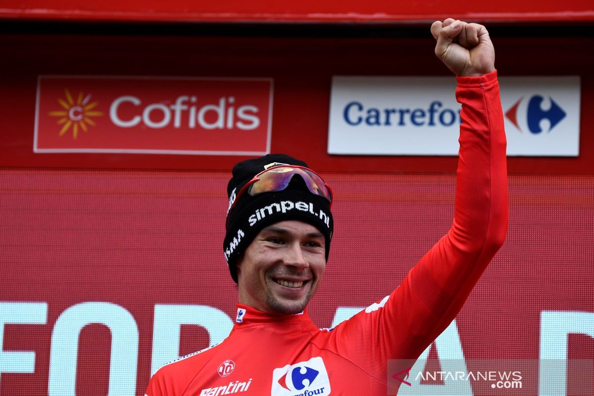 Balap sepeda, gelar juara Vuelta a Espana di depan mata Roglic