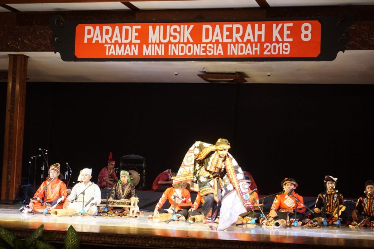 Sanggar seni Renggali Aceh Tengah raih juara pertama