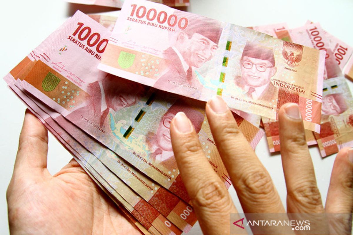 Rupiah melemah dibayangi sentimen eksternal