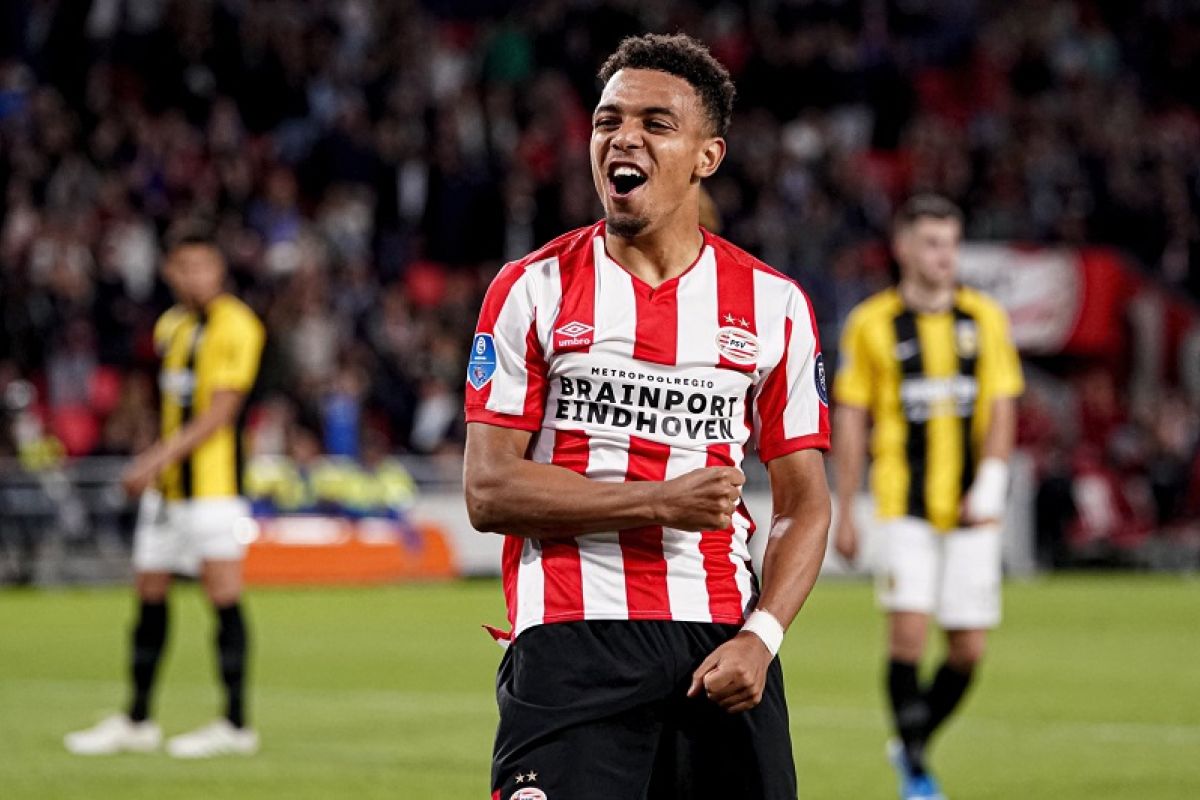 Donyell Malen borong lima gol kala PSV gasak Vitesse 5-0