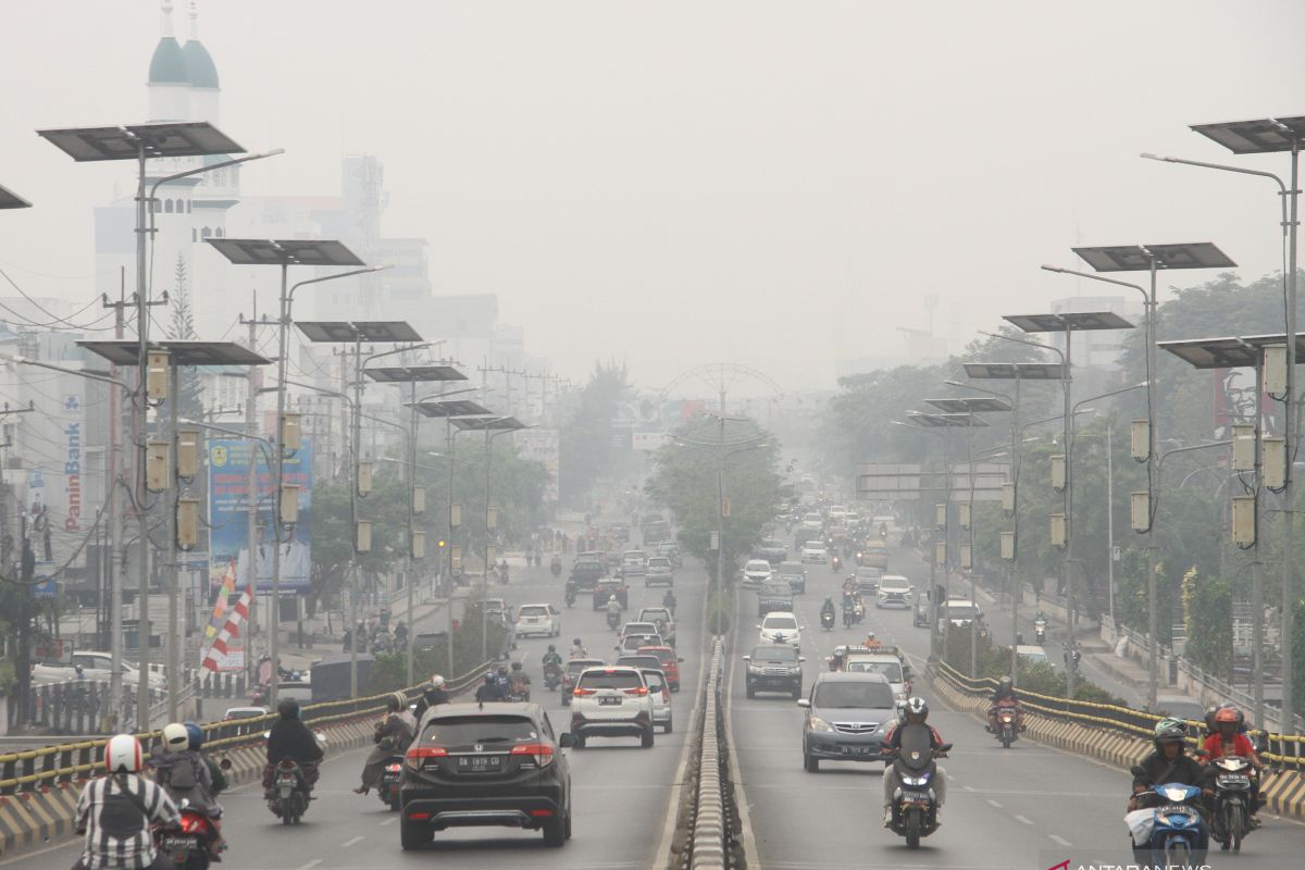 Kabut asap selimuti kota Banjarmasin Kalsel  berkurang