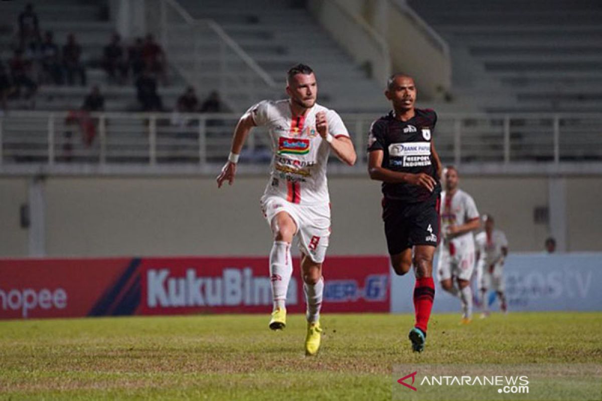 Persija unggul 1-0 atas PSIS di babak pertama