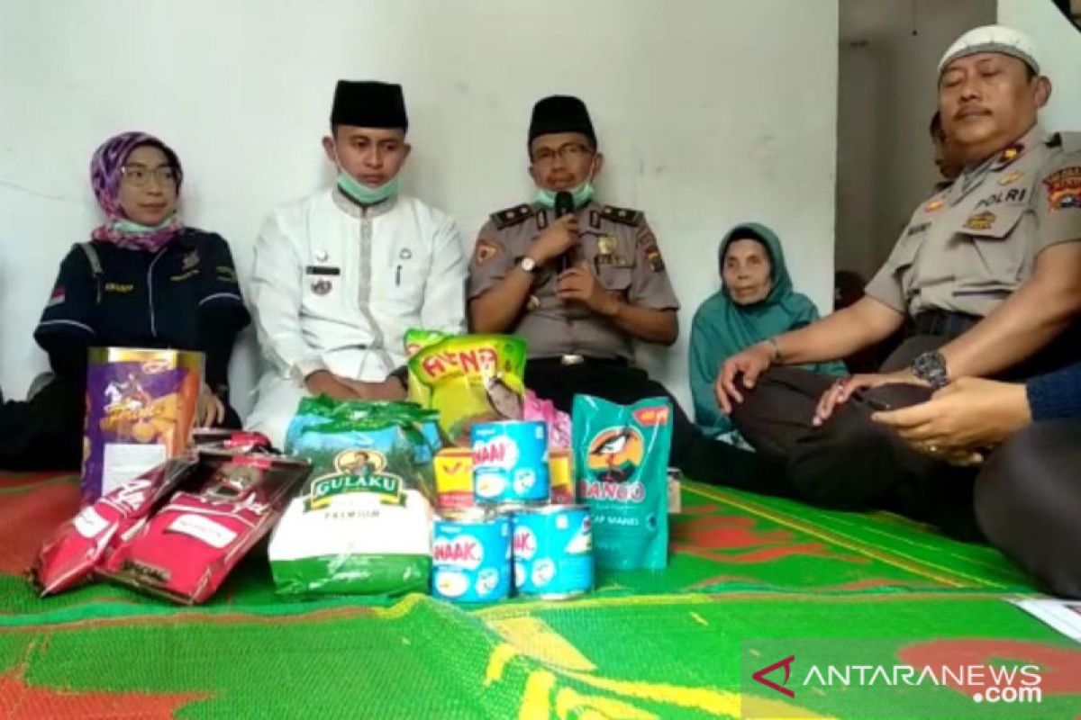 VIDEO - Nenek 74 tahun di Pekanbaru terkejut didatangi polisi