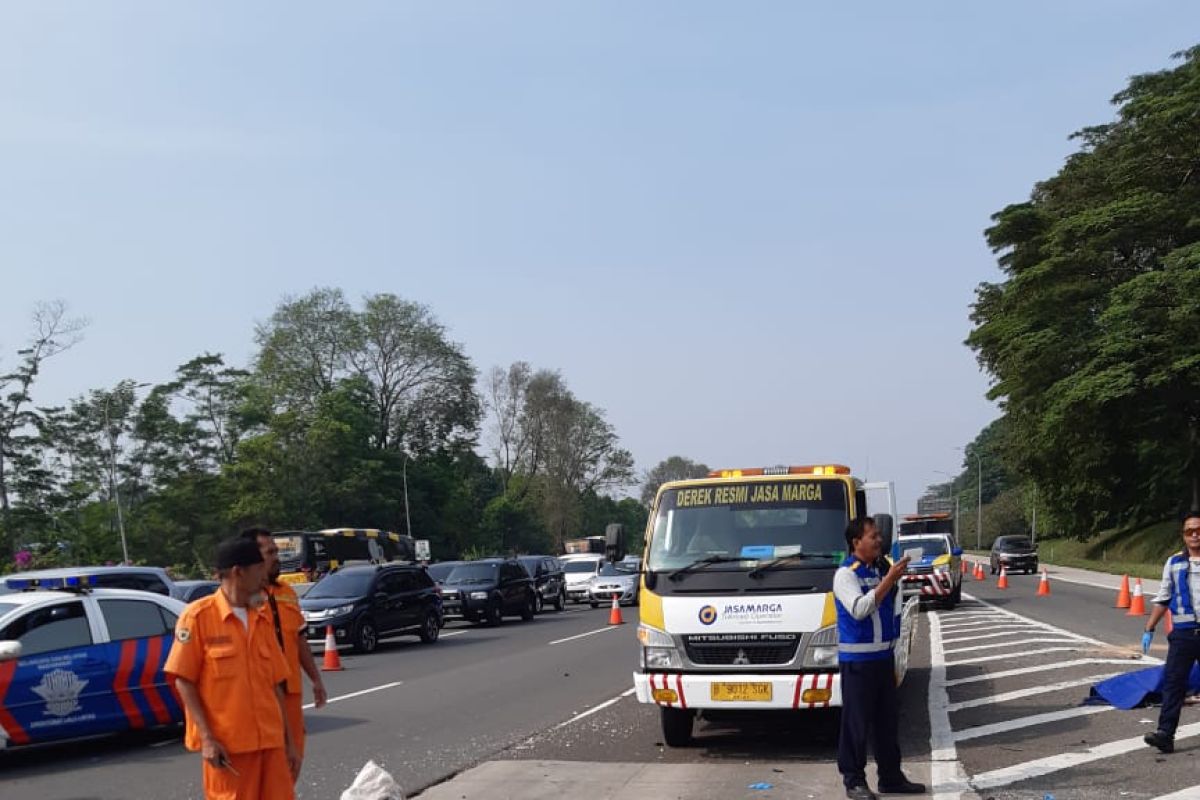 Tiga orang tewas dalam kecelakaan di Tol Jagorawi