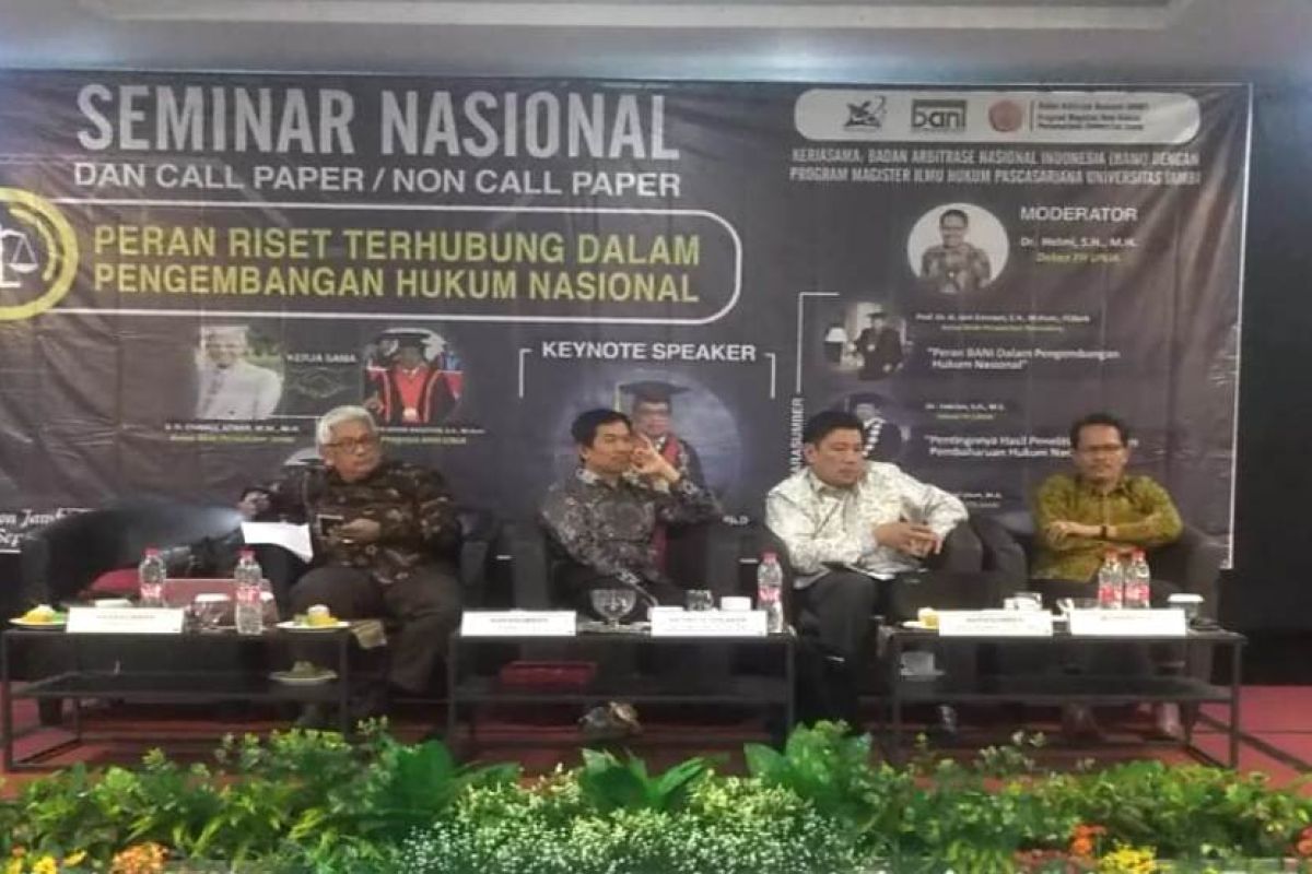 Unja gelar seminar riset dalam pengembangan hukum nasional