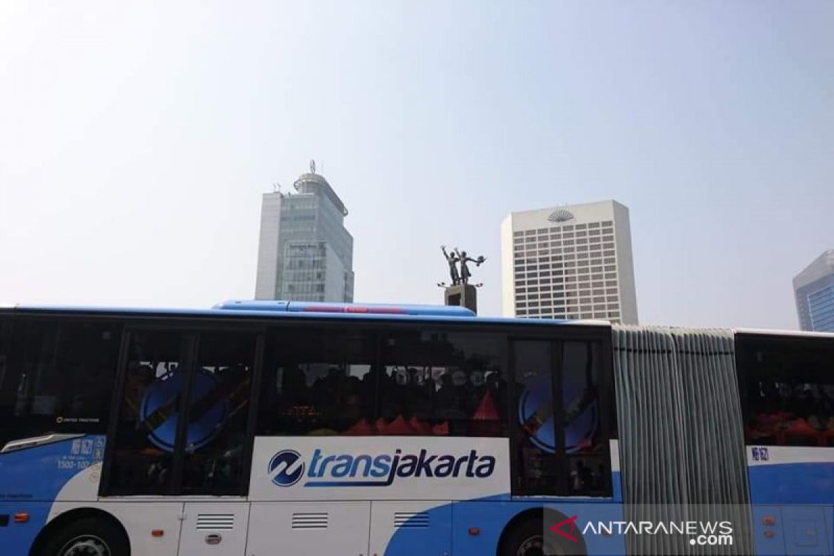 Demo mahasiswa, Transjakarta alihkan rute di sekitar DPR RI