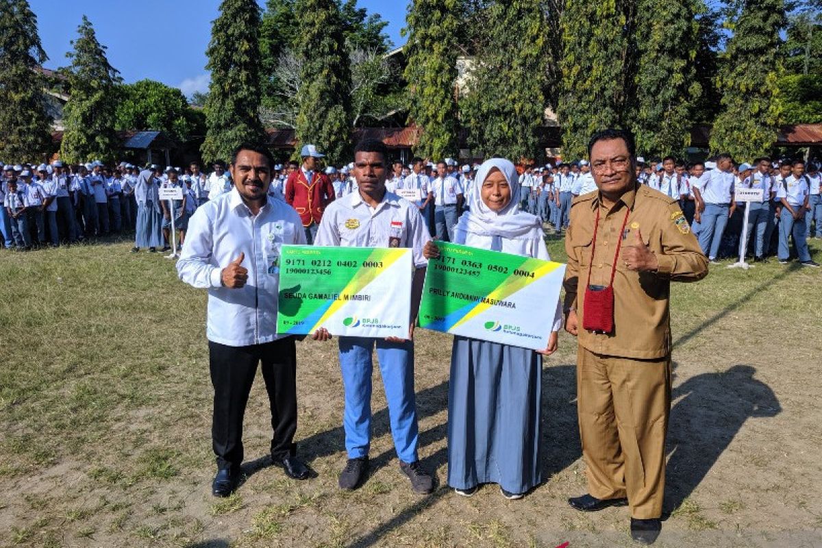 380 siswa SMKN 3 Kota Jayapura jadi peserta BPJS Ketenagakerjaan