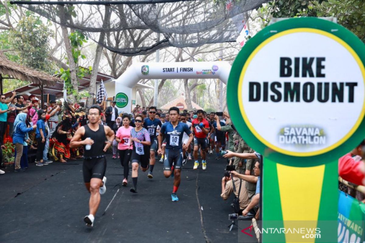 Warga Banyuwangi sambut antusias Savana Duathlon