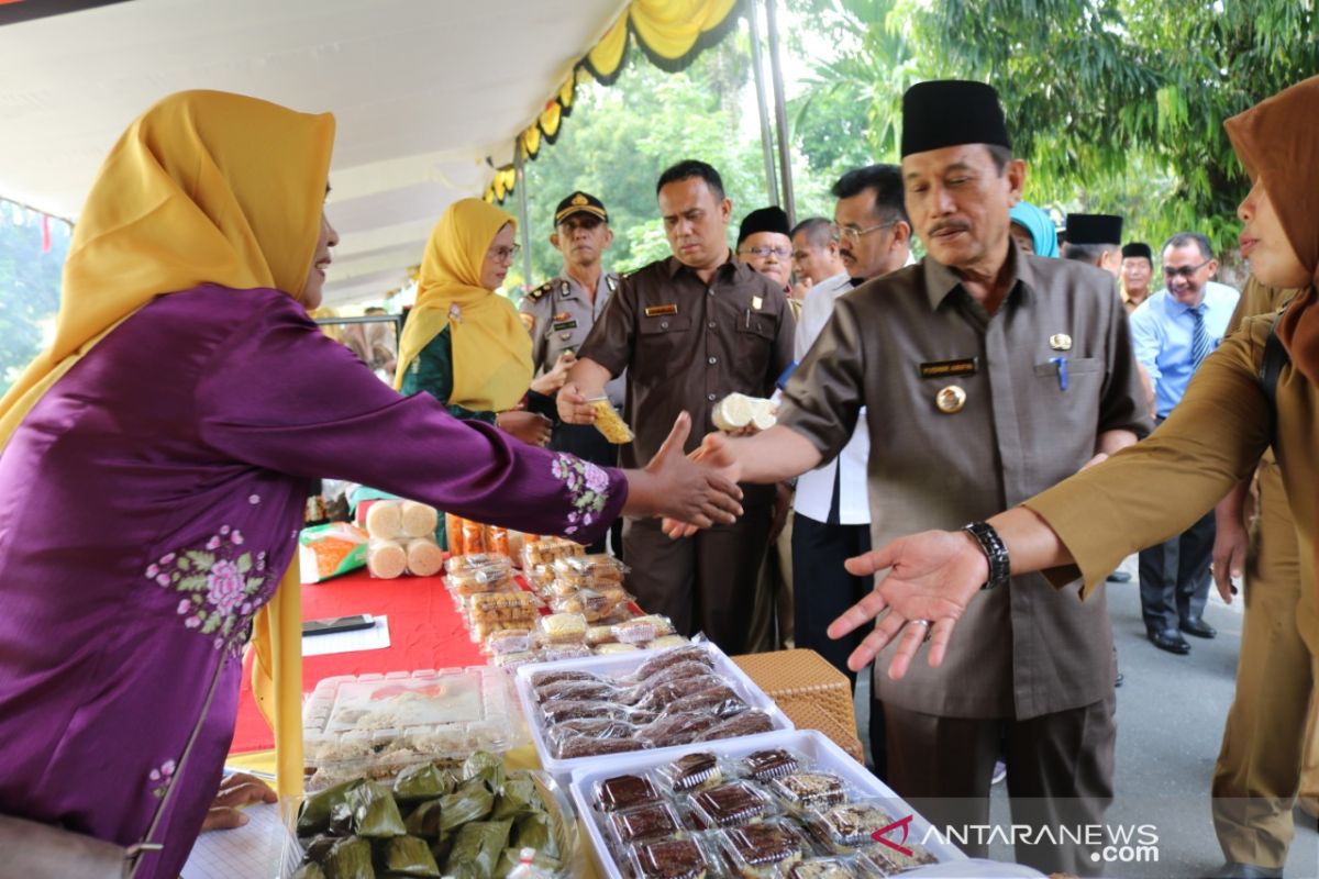 Bupati buka pasar kuliner pangan lokal Sijunjung, ingin coba datang senin