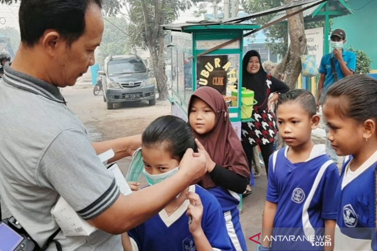 Singkawang liburkan murid sekolah untuk hindari dampak asap