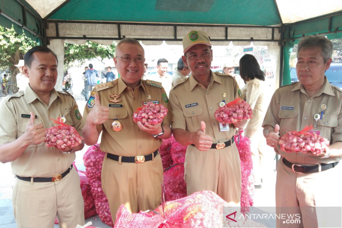 Pemkab menggerakkan ASN beli bawang merah produk petani Bantul