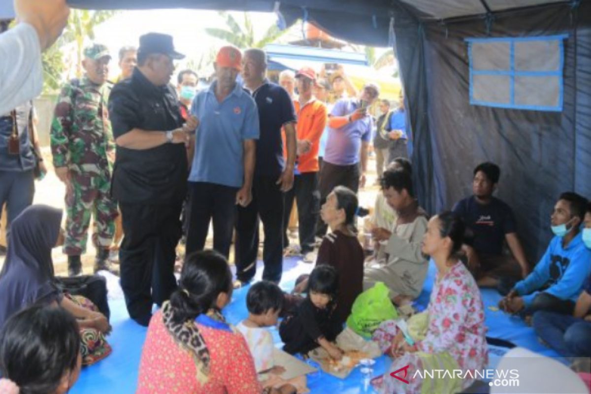 Wali Kota Banjarbaru bantu korban kebakaran