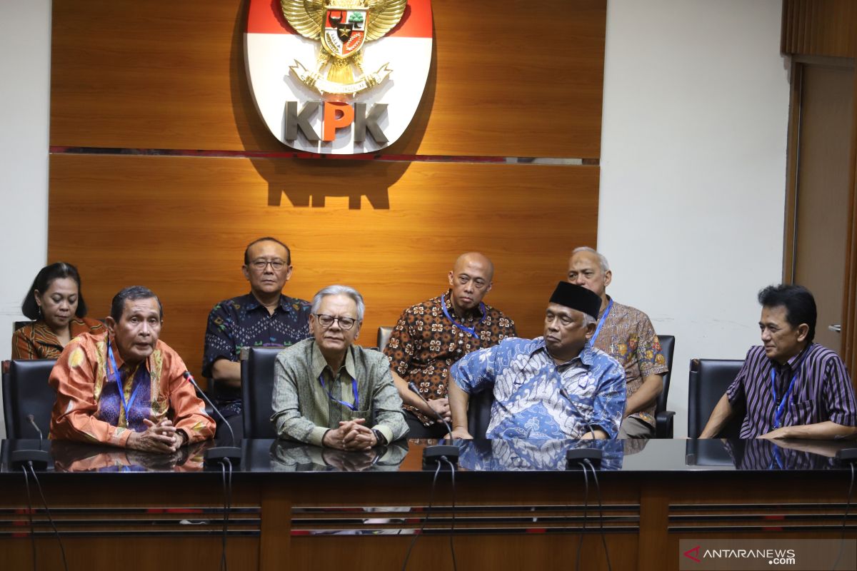 Mantan pimpinan KPK: Sebaiknya revisi UU KPK ditunda