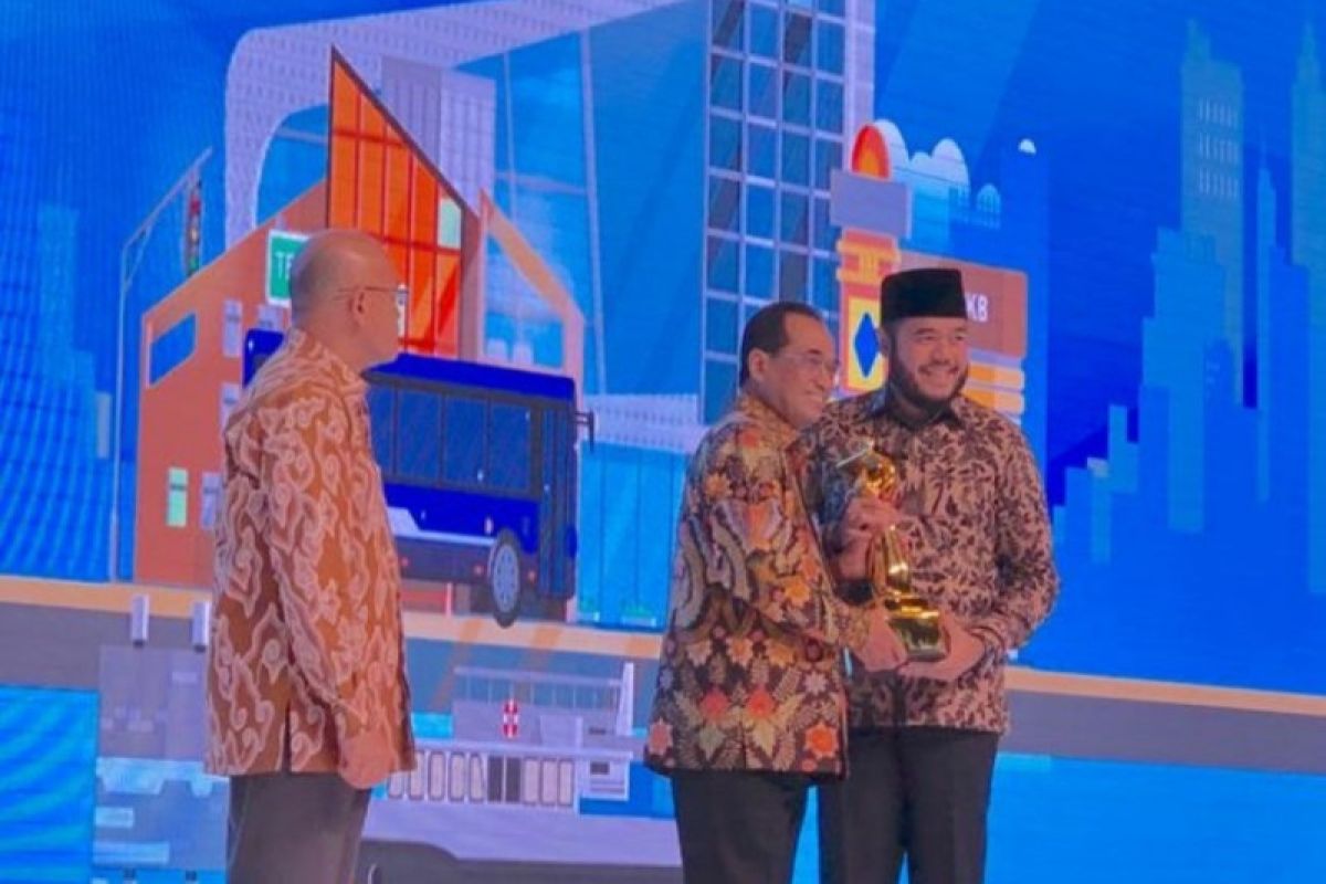 Padang Panjang terima penghargaan Wahana Tata Nugraha