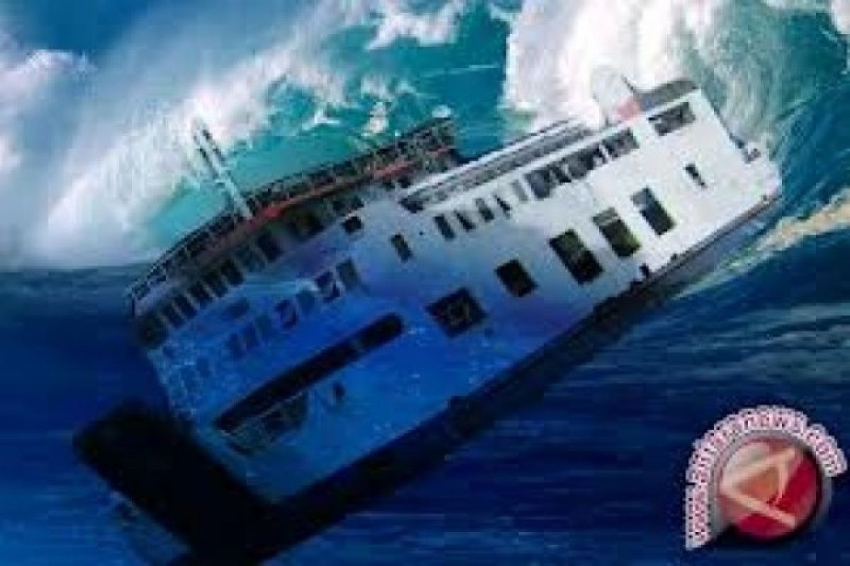 Kapal ikan asal Sibolga tenggelam disambar petir di Nias Selatan, empat awak hilang