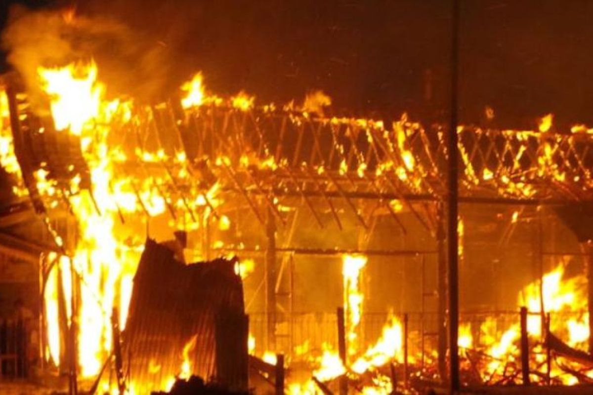 10 orang tewas karena kebakaran permukiman padat penduduk di Matraman Jakarta
