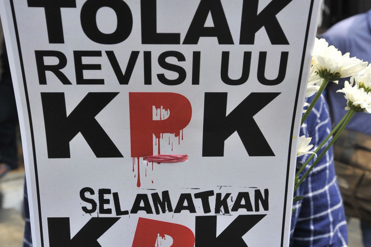 IPW : Pembebasan napi koruptor cederai keadilan dan kepastian hukum