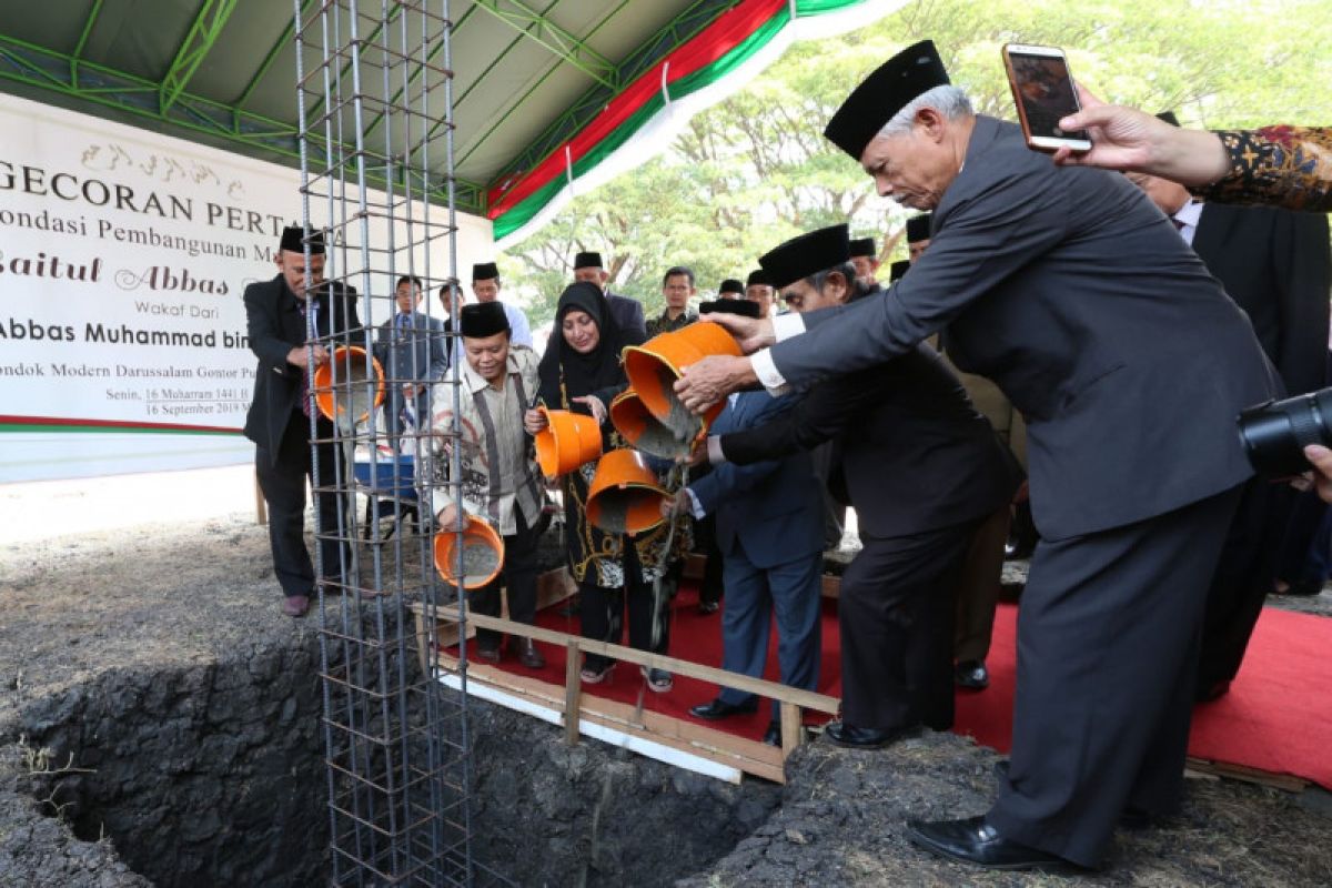 Hidayat Nur Wahid: Masjid meningkatkan kualitas pesantren