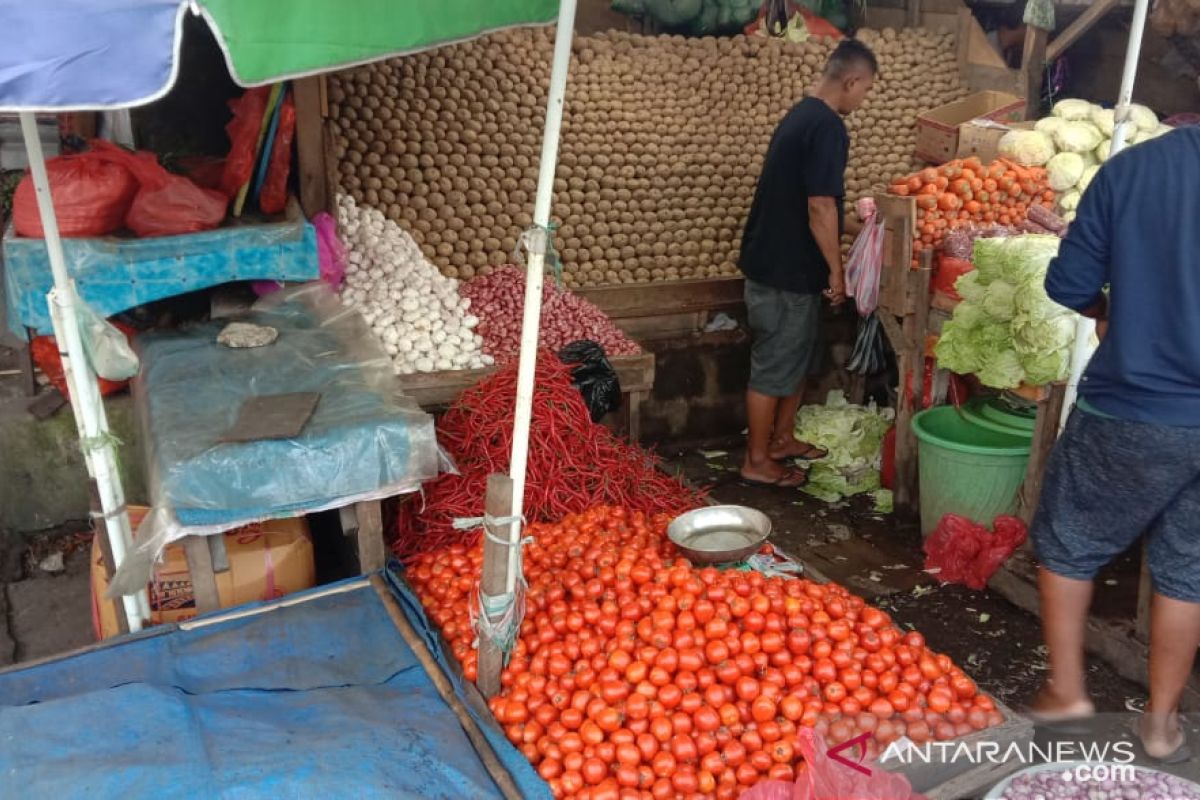 Harga bawang di Ambon turun