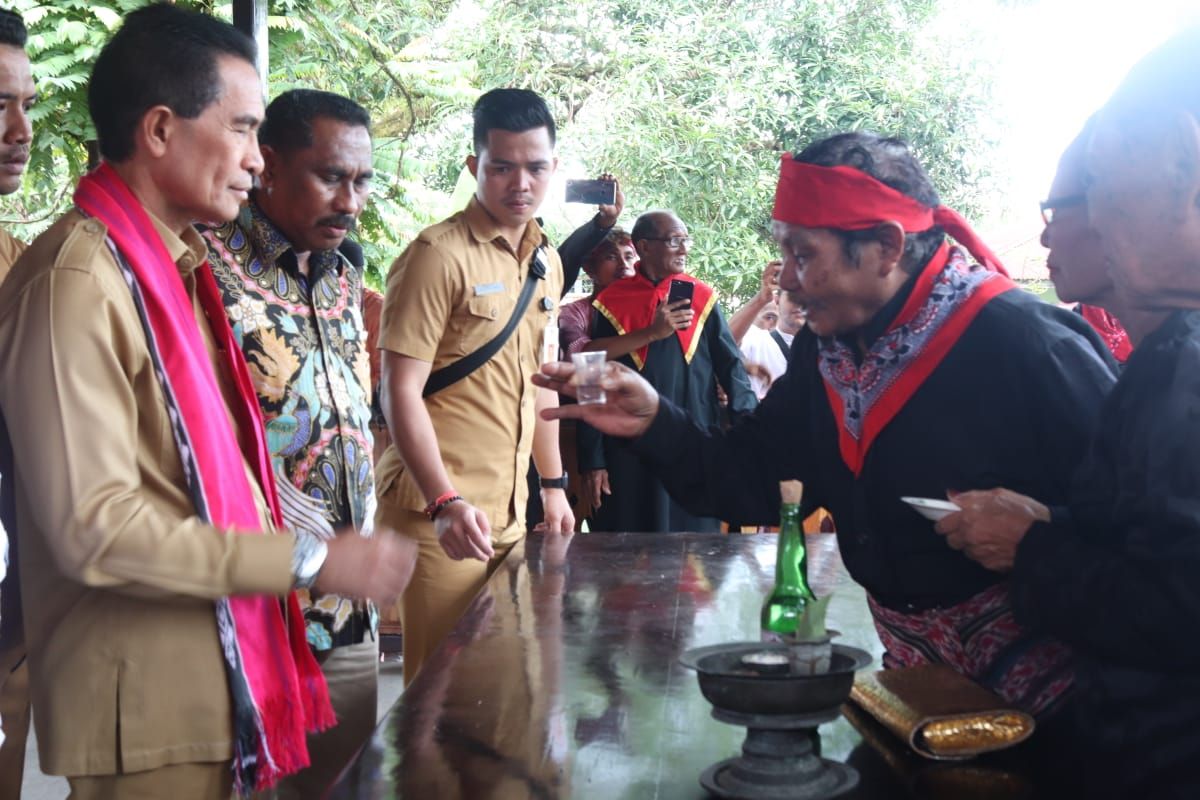 Rutong - Rumahkay lestarikan tradisi swadaya bangun baileo