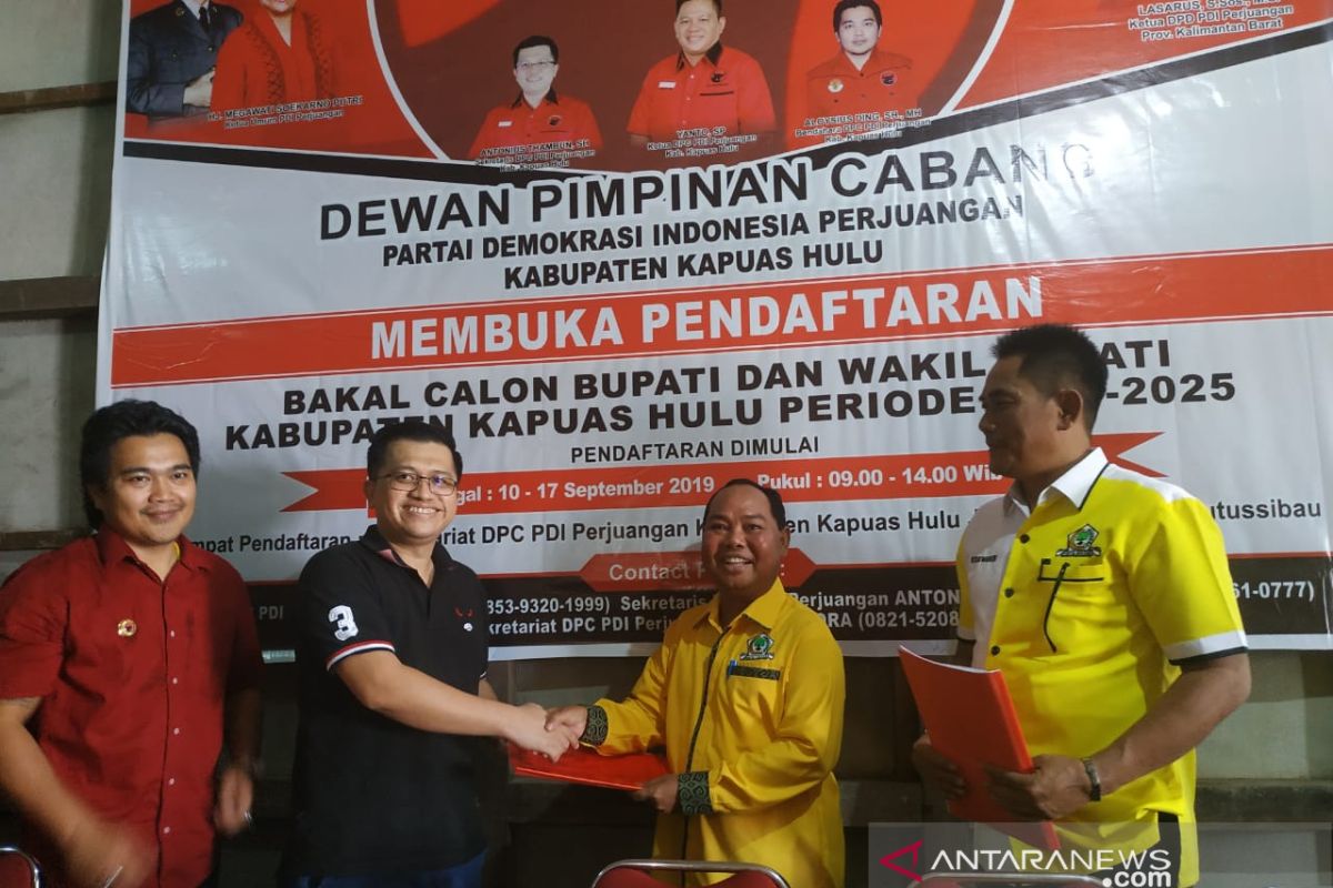 Pilkada Kapuas Hulu, dua kader Golkar daftar lewat PDIP