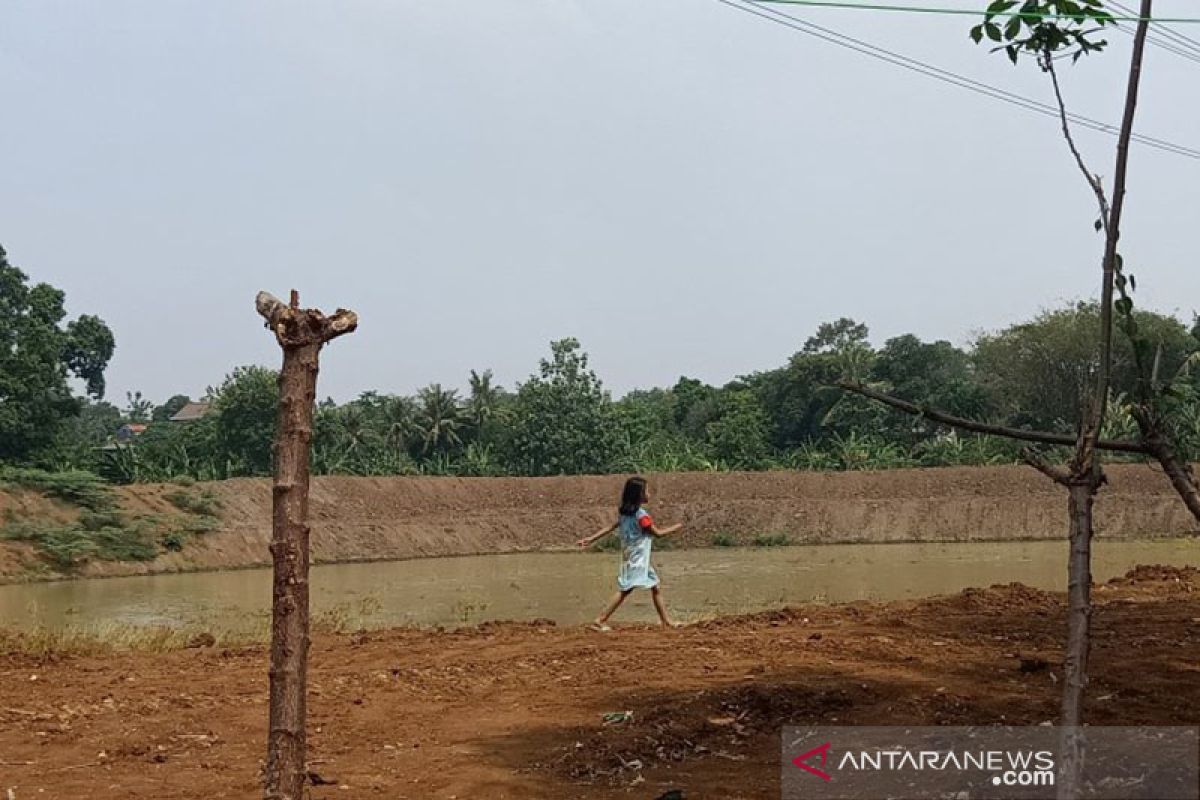 Jelang musim hujan, tiga waduk di Jakarta Timur diperdalam