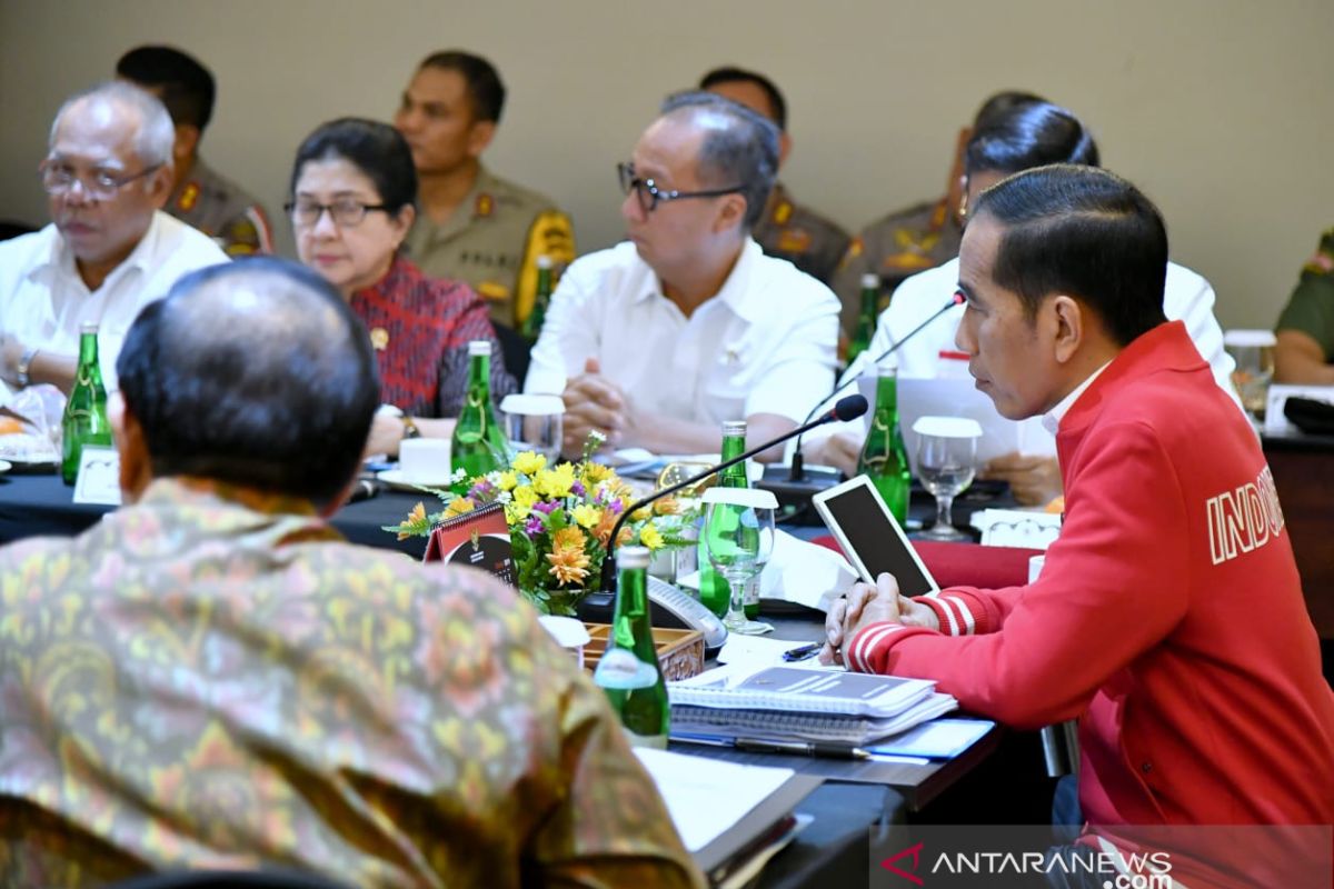 Karhutla Riau - Jokowi tegur Pemda Riau tak serius dukung penanganan Karhutla