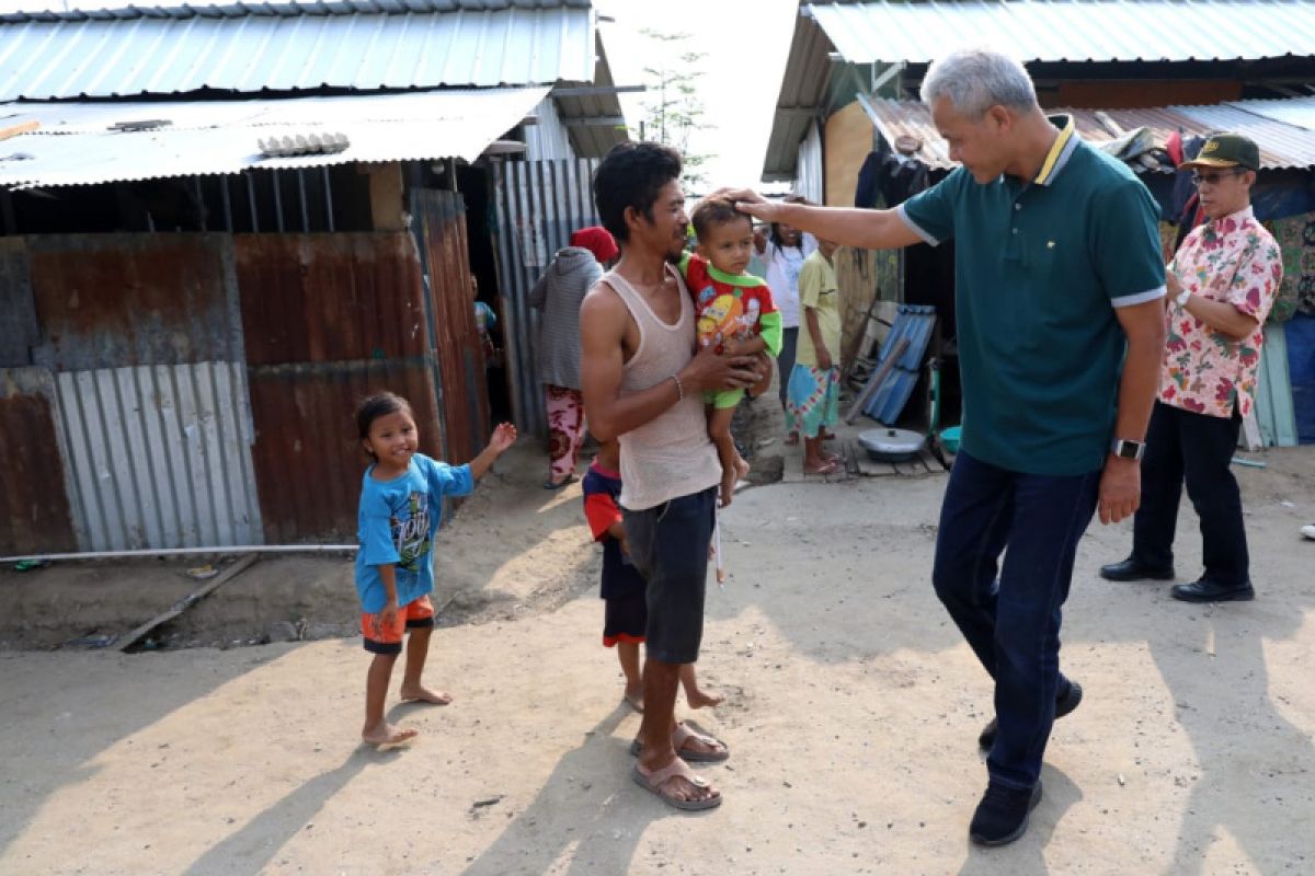 Ganjar Pranowo kunjungi hunian sementara Kampung Jateng di Palu