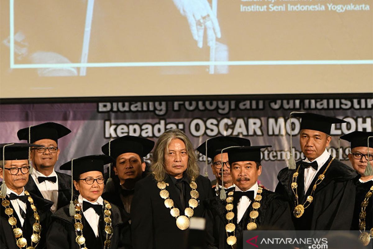 Artikel - Sang Empu Ageng untuk Oscar Motuloh (Bagian I)