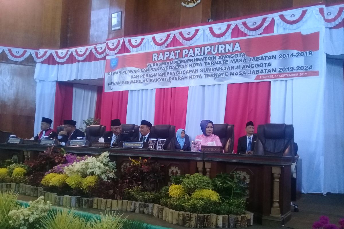 Kursi pimpinan DPRD  kota Ternate berganti