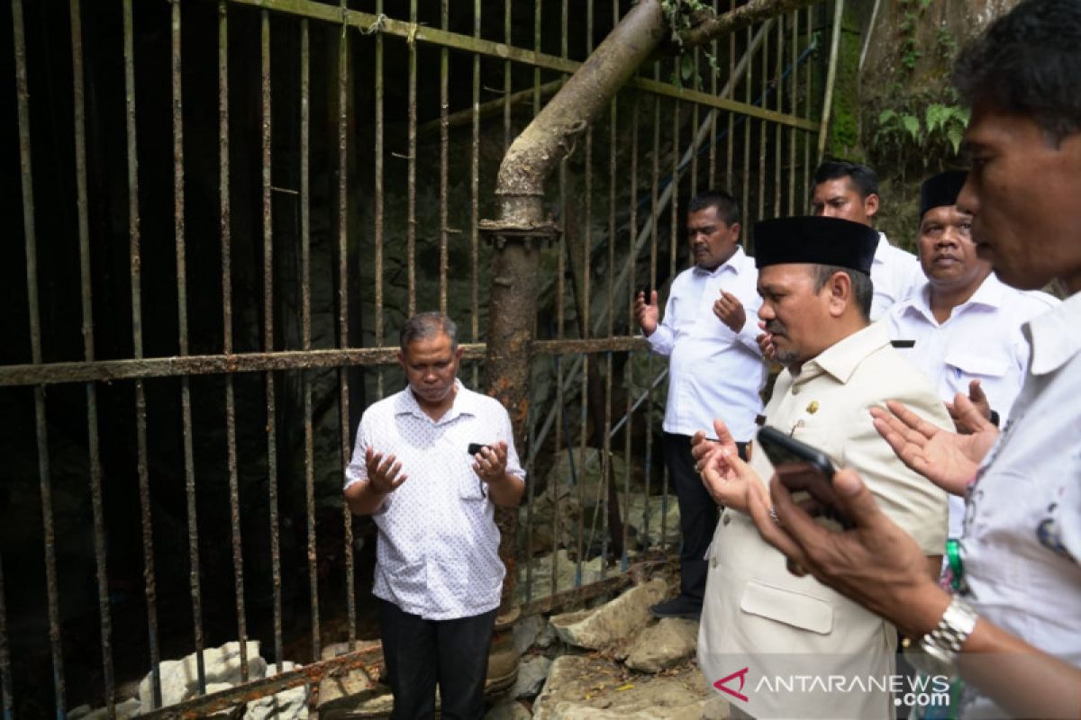 Alami kekeringan bupati minta polisi tindak tegas penebangan  hutan