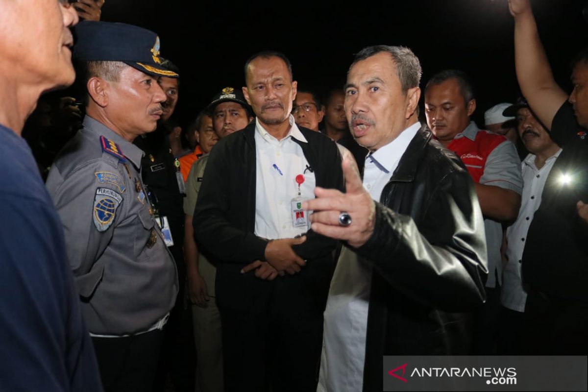 Tinjau Jembatan Dermaga Buton yang roboh, Gubri: Pelayanan dialihkan ke Bengkalis