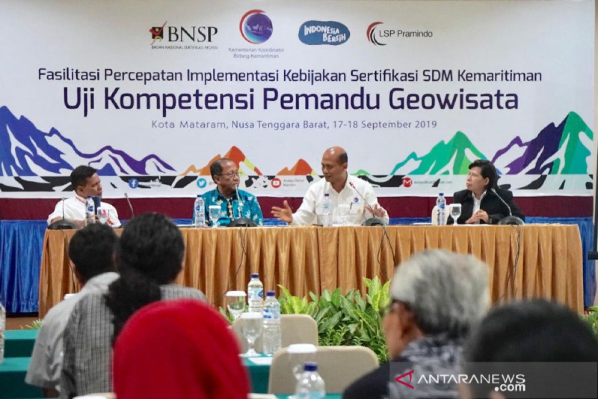 A coordinating ministry commends competence test for geopark guides