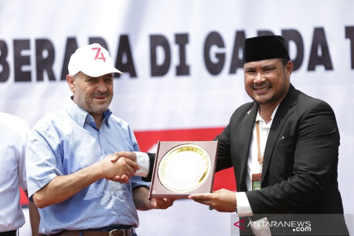 Abdillah Onim terima piagam dari Palestina untuk Indonesia