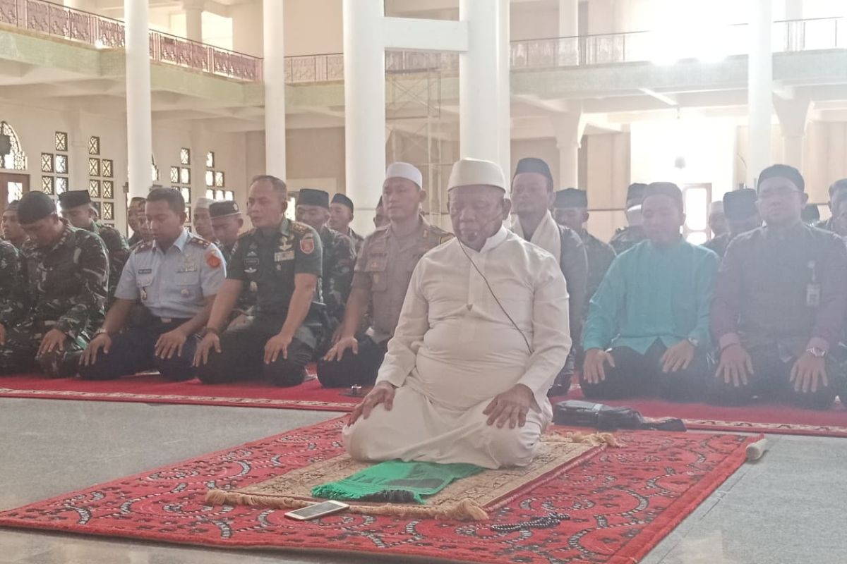 Shalat minta hujan digelar personel TNI-Polri di Tarakan