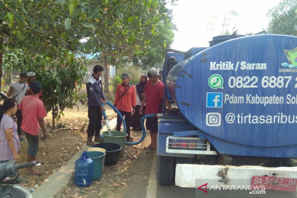 Solok Selatan distribusikan air bersih ke daerah terdampak kekeringan