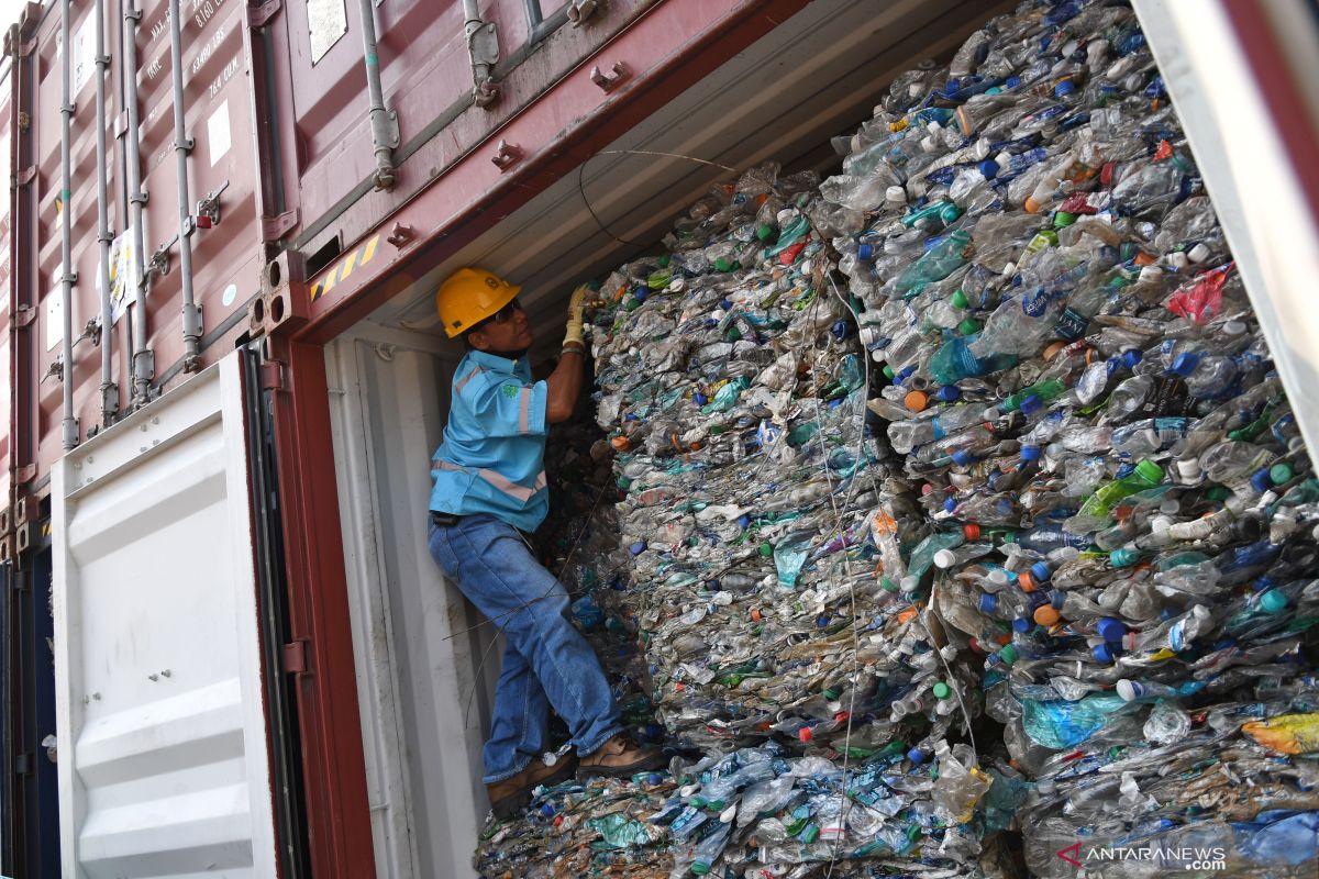 Industri diharapkan hentikan impor sampah plastik