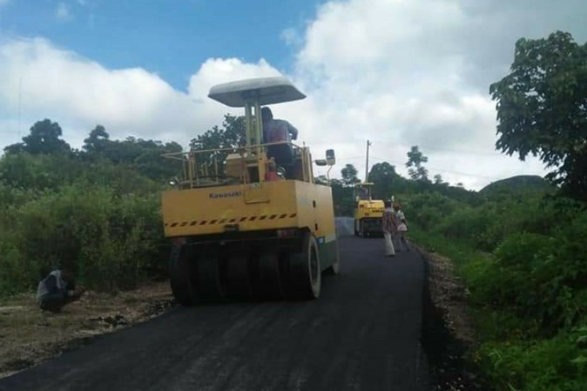 Pemkab Samosir buka akses transportasi darat ke Bonan Dolok