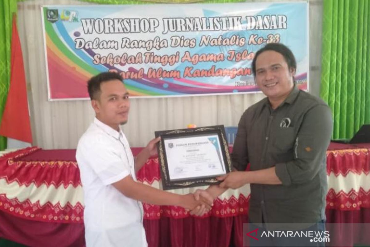 LPM STAI Darul Ulum Kandangan gelar workshop jurnalistik dasar