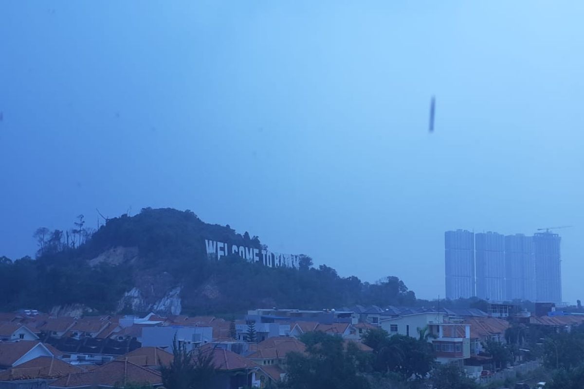 Kabut asap ganggu penerbangan Bandara Hang Nadim,  1 batal terbang